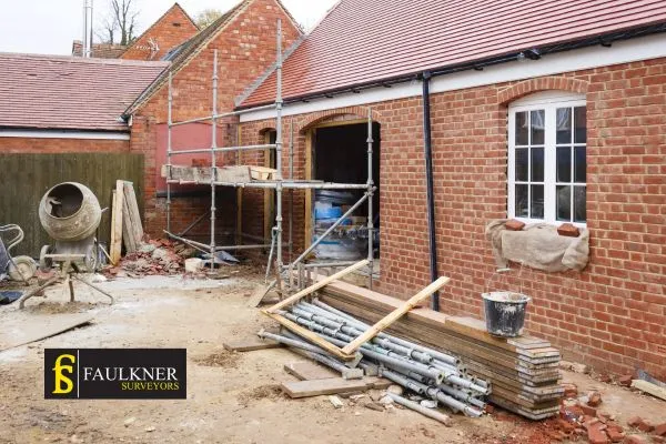 What is the minimum distance between 2 houses? 2 Distance Between Two Houses : Party Wall Surveyors Swindon