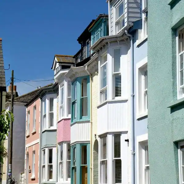 Scenarios 3 image of UK home - Faulkners scenarios Swindon